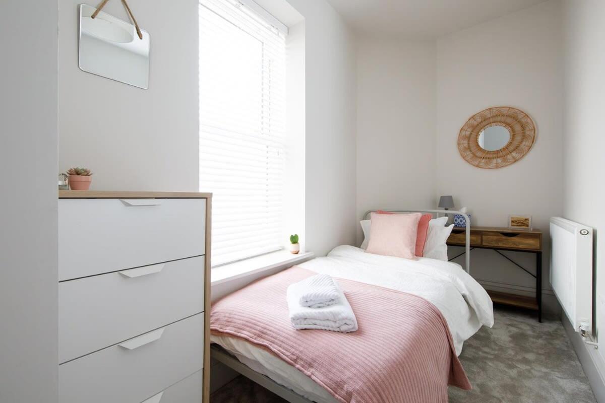 Panoramic Sea Views In Beachfront Apt W Balcony Bognor Regis Eksteriør bilde