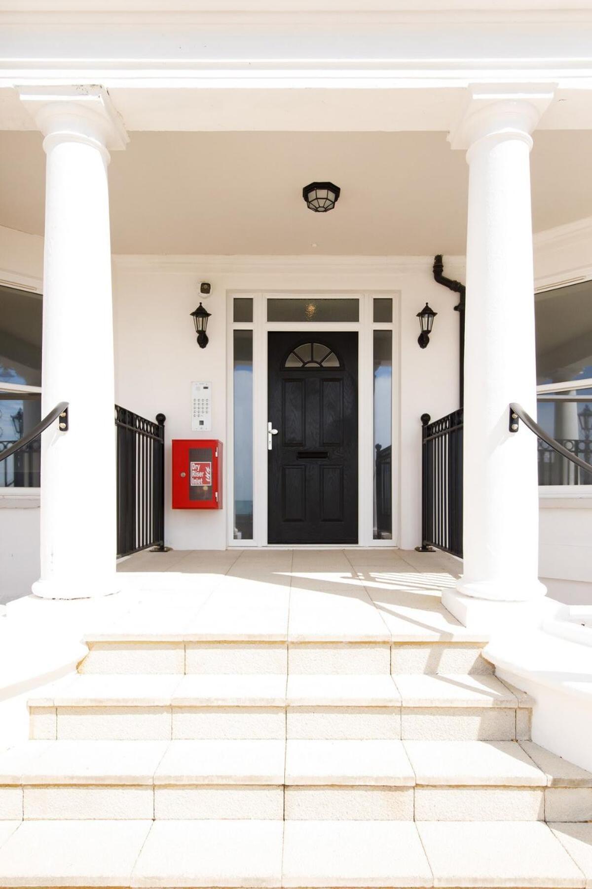 Panoramic Sea Views In Beachfront Apt W Balcony Bognor Regis Eksteriør bilde