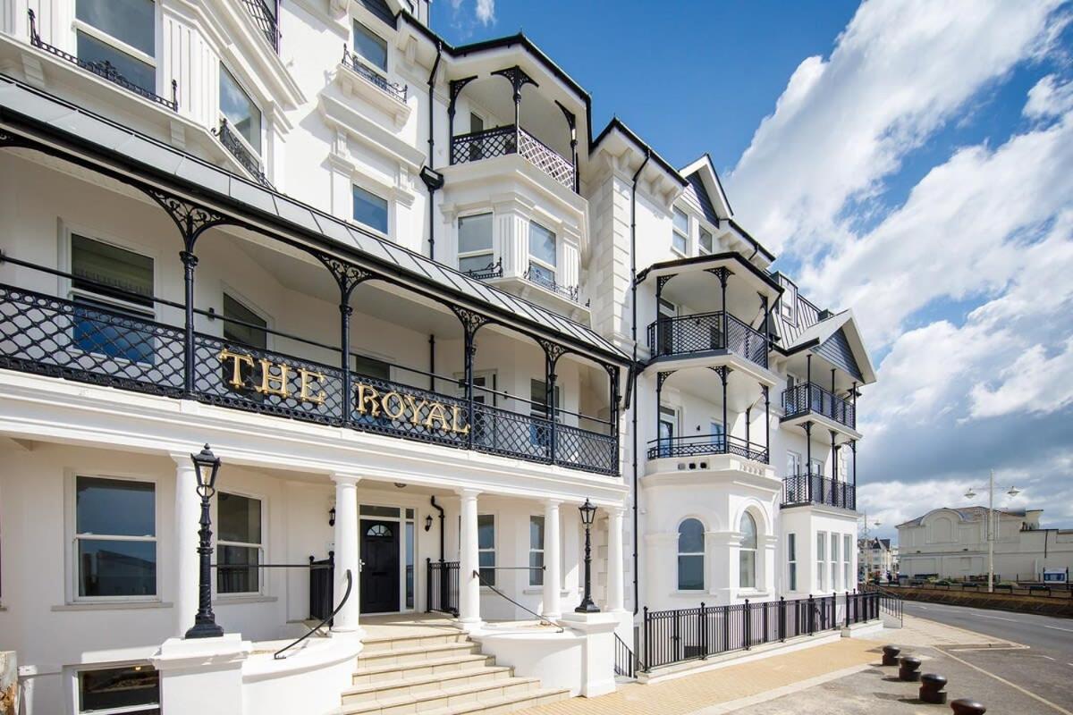 Panoramic Sea Views In Beachfront Apt W Balcony Bognor Regis Eksteriør bilde